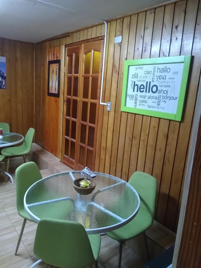 Islanet Hostel & Bar Пуерто-Монтт Екстер'єр фото